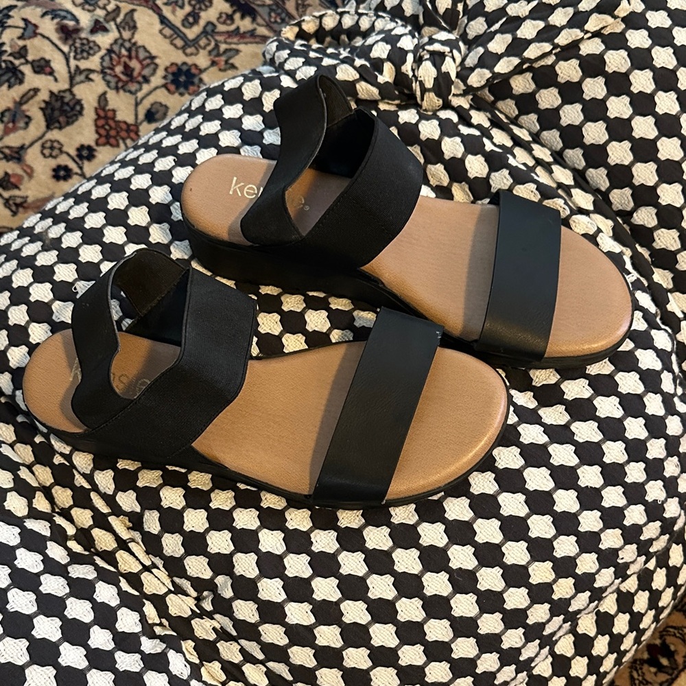 Kensie Women's Black Strappy Sandals